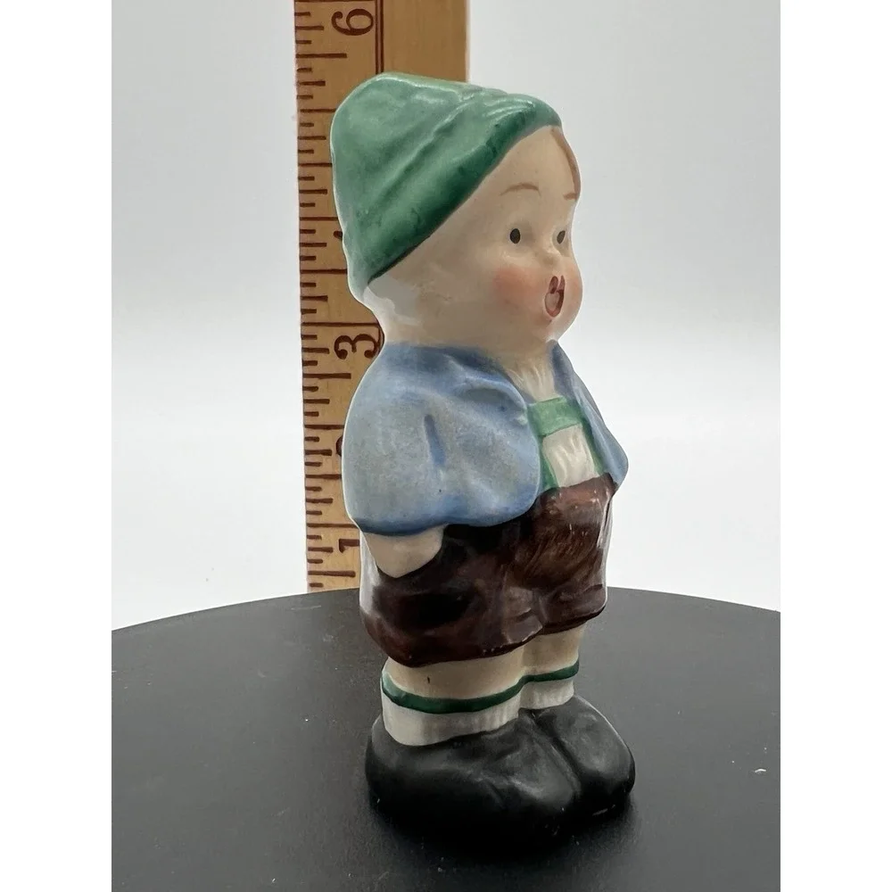 Vintage GOEBEL HUMMEL Porcelain 2.75